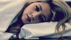 Woman singing blondes