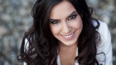 Woman smiling brunettes models