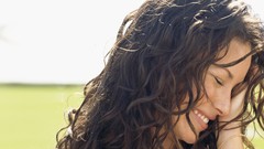 Woman smiling green eyes brunettes freckles evangeline lilly