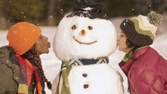Woman Snowmen kissing