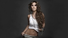 Woman stomach Fit brunettes boobs tummy pulling up shirt Anahi