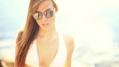 Woman sunglasses blondes garrett meyers