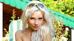 Woman sunglasses blondes models