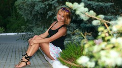 Woman sunglasses outdoors skirts Violla A