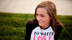 Woman t-shirts brunettes Taylor McCutchan