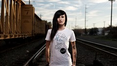 Woman t-shirts tattoos sunlight brunettes piercings Lauren 