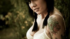 Woman tattoos