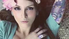 Woman tattoos brunettes boobs