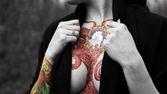 Woman tattoos manipulations