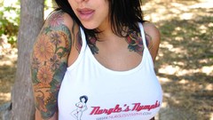 Woman tattoos Regan Reese