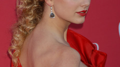 Woman taylor swift