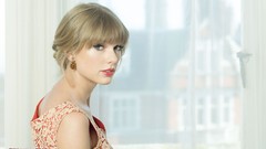 Woman taylor swift