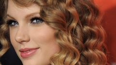 Woman taylor swift Celebrity