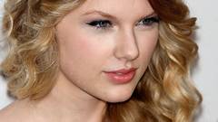 Woman taylor swift Celebrity