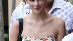 Woman taylor swift Celebrity