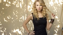 Woman taylor swift Celebrity