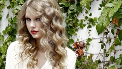 Woman taylor swift singers