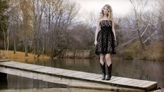 Woman taylor swift singers