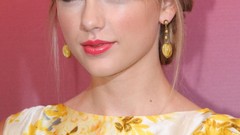 Woman taylor swift singers