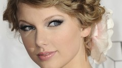 Woman taylor swift singers