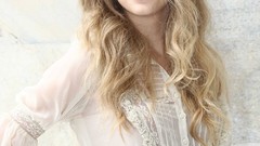 Woman taylor swift singers