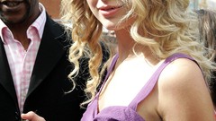 Woman taylor swift singers