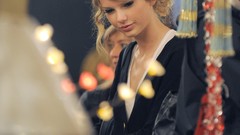 Woman taylor swift singers