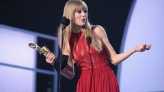 Woman taylor swift singers