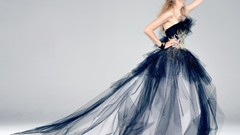 Woman taylor swift singers