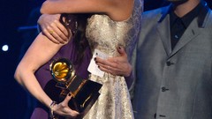 Woman taylor swift singers