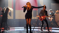 Woman taylor swift singers