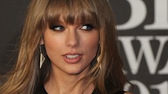 Woman taylor swift singers