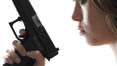 Woman Terminator: The Sarah Connor Chronicles pistols brunettes 