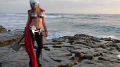 Woman thor cosplay