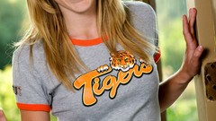 Woman Tigers blondes Sarah Roemer