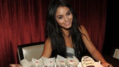 Woman vanessa hudgens