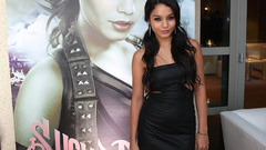 Woman vanessa hudgens Sucker