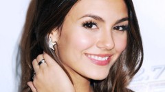 Woman victoria justice