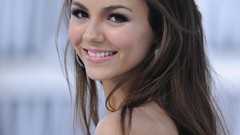 Woman victoria justice