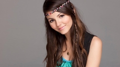 Woman victoria justice
