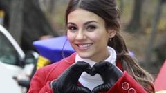 Woman victoria justice Hearts