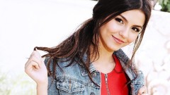 Woman victoria justice models