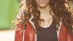 Woman victoria justice Vampires