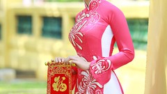 Woman vietnamese ao dai