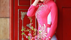 Woman vietnamese ao dai