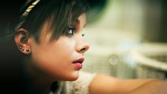 Woman vintage faces brunettes Anna laundromat