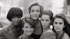Woman vintage ny models cindy crawford naomi campbell grayscale 