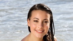 Woman wet faces smiling green eyes lorena garcia