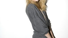 Woman white background blondes amber heard