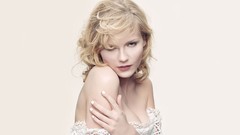 Woman white background Kirsten Dunst
